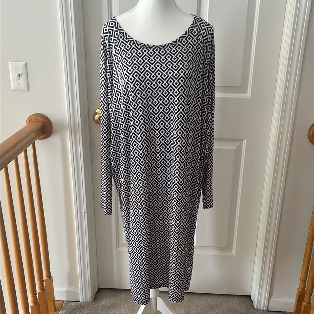 07:07  Michael Kors Geometric Print Dress